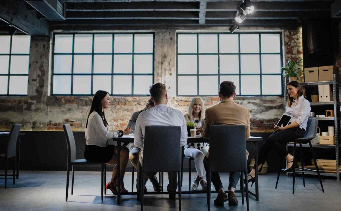 fare una riunione in inglese