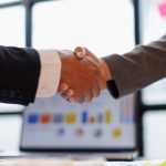 Quali sono i saluti formali in inglese